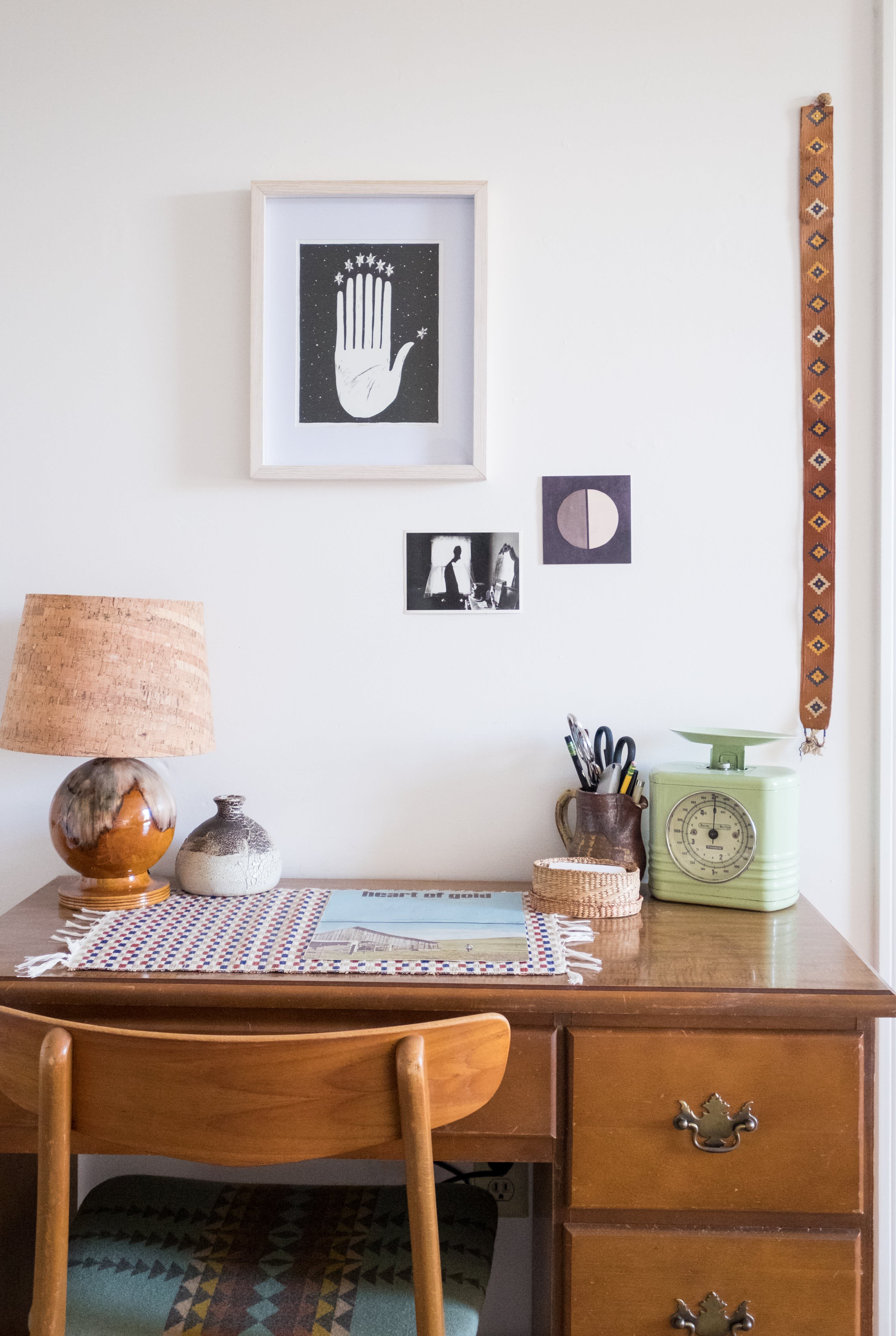 House Tour: An Apartment With A Chill 1970s Feel | Apartment Therapy